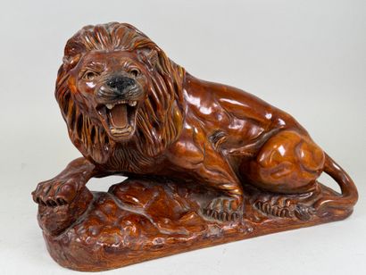 École, XXe.
Lion.
Important sujet en plâtre...