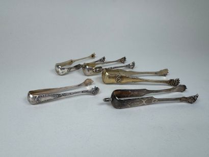 Five sugar tongs in 950/1000 silver, various...