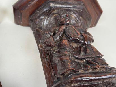 École, XIXe.
Paire de sellettes en bois sculpté...
