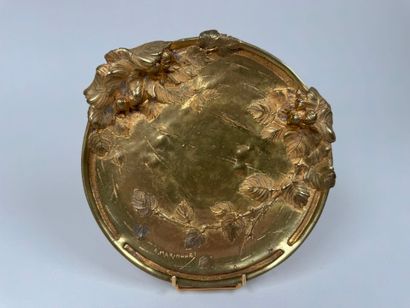 Albert MARIONET (1852-1910).
Vide-poche circulaire...