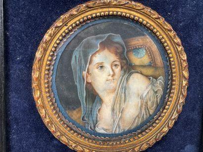 École, XXe.
Portrait de femme.
Miniature...