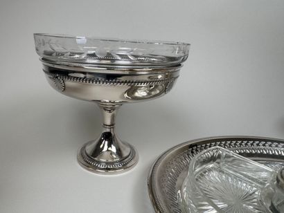 Lot en métal argenté et verre comprenant...