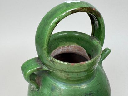 Lot comprenant :
- LONGWY.
Petit vase en...