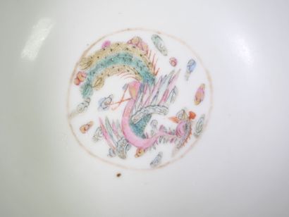 CHINE, XXe.
Bol en porcelaine polychrome...