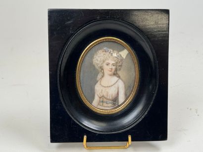 École XIXe.
Femme au corset.
Miniature à...