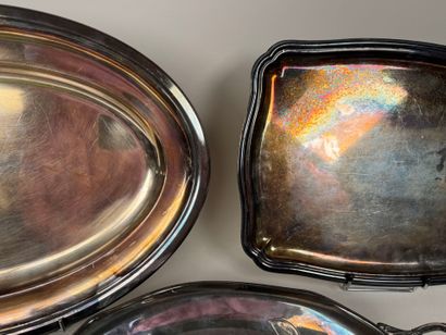 7 plats de service dont 2 GALLIA, un plat...