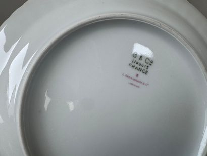 BERNARDAUD & Cie. à Limoges.
Partie de service...