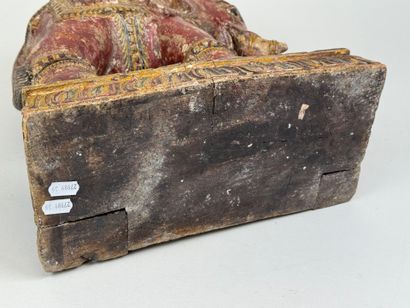 ASIE, XXe.
Éléphant.
Sujet en bois laqué...