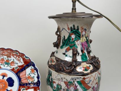 CHINE, NANKIN.
Vase en céramique polychrome...
