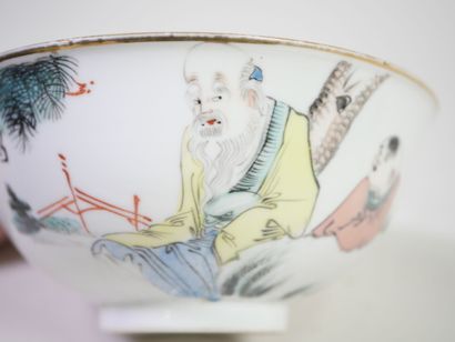 CHINE, vers 1900.
Bol en porcelaine blanche...