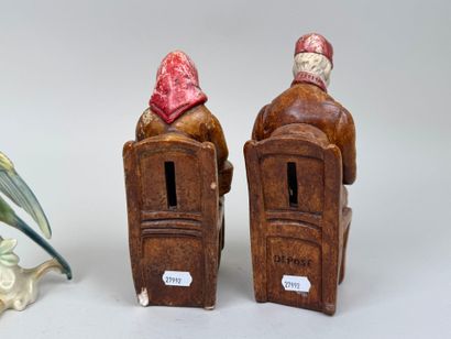 École, XXe.
Ensemble de 2 tirelires en plâtre...