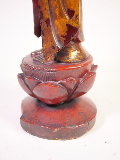 CHINE, XXe.
Sujet en bois sculpté laqué figurant...