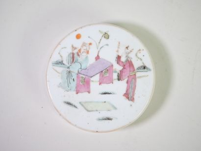 CHINE, XIXe.
Pot couvert en porcelaine polychrome...