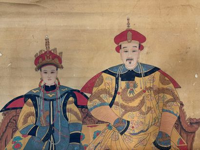 Trois dignitaires.
220 x 102 cm.
(taches,...