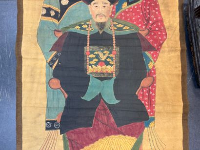 Trois dignitaires.
220 x 102 cm.
(taches,...