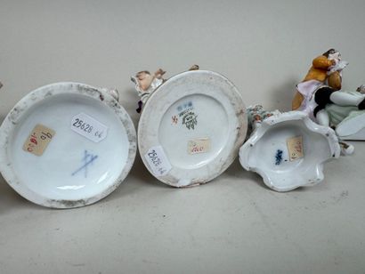 École, fin XIXe et XXe.
Sept sujets en porcelaine...