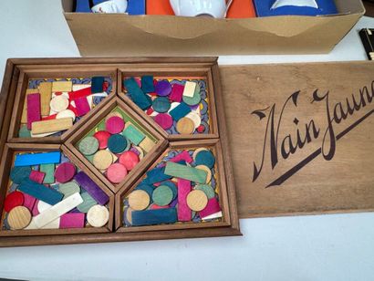 Lot de jeux comprenant :
- 