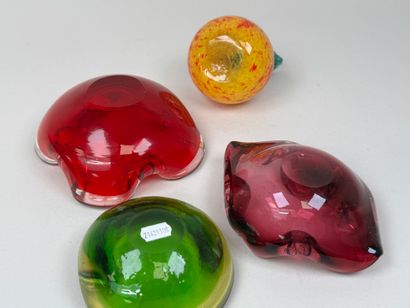 MURANO, XXe.
Trois coupes vide-poches en...