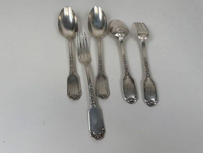 Three table spoons and two forks in 950/1000...