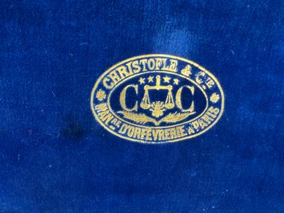 CHRISTOFLE.
Nécessaire en métal argenté et...