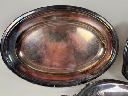 7 plats de service dont 2 GALLIA, un plat...