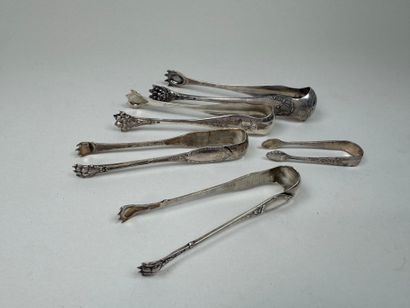 Five sugar tongs in 950/1000 silver, various...