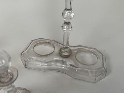 Important lot en cristal et verre comprenant...