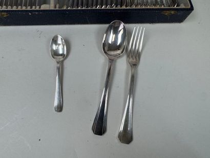 CHRISTOFLE. 
Partie de ménagère en métal...