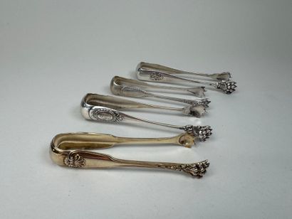 Four sugar tongs in 950/1000 silver, various...