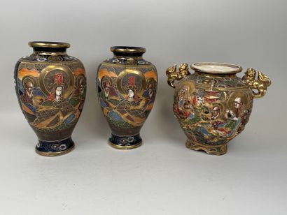 JAPON, SATSUMA , XXe. 
Paire de vases balustres...