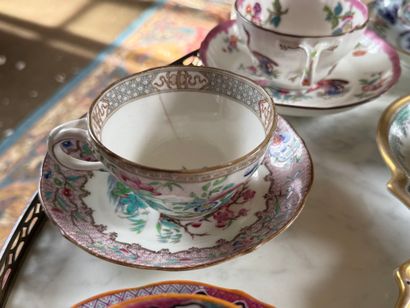 Lot de porcelaine anglaise XIXe, dans le...