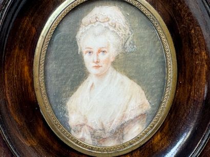 École XIXe.
Femme à la coiffe.
Miniature...
