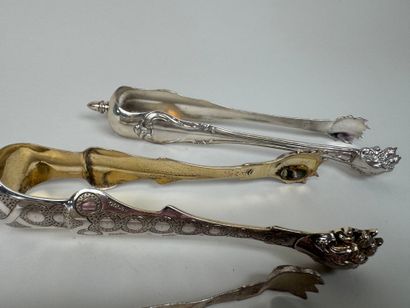 Five sugar tongs in 950/1000 silver, various...