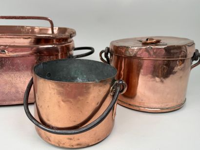 Lot en cuivre XIXe comprenant :
- daubière...