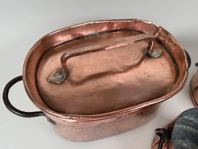 Lot en cuivre XIXe comprenant :
- daubière...