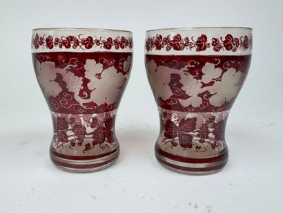 BOHEME, XXe.
Paire de verres en cristal à...