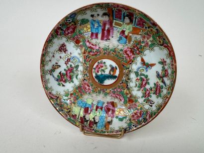 CHINE, XXe.
Coupelles et petit bol en porcelaine...