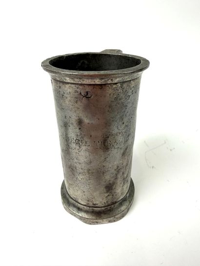 France, XVIIIe et XIXe.
Collection d'étains.
-...