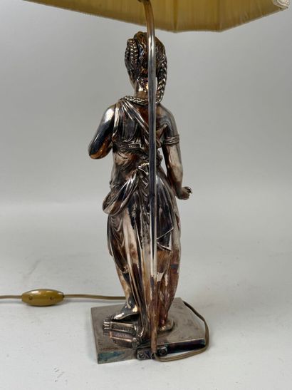 Paul DUBOIS (1829-1905), d'après.
Femme à...