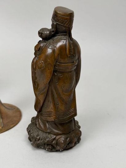ASIE, XXe.
- pêcheur en métal patiné.
H....