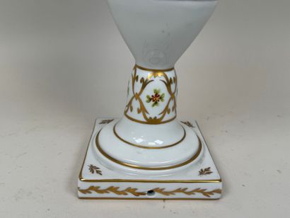 Porcelaine de COULEUVRE.
Grand vase en porcelaine...