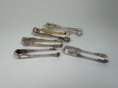 Five sugar tongs in 950/1000 silver, various...