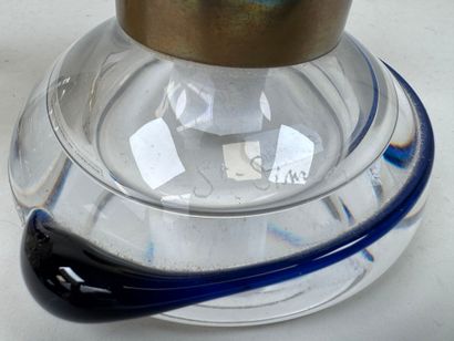 Trois encriers en cristal et verre dont :
-...