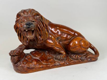 École, XXe.
Lion.
Important sujet en plâtre...