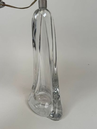 DAUM, dans le goût de.
Pied de lampe en cristal...