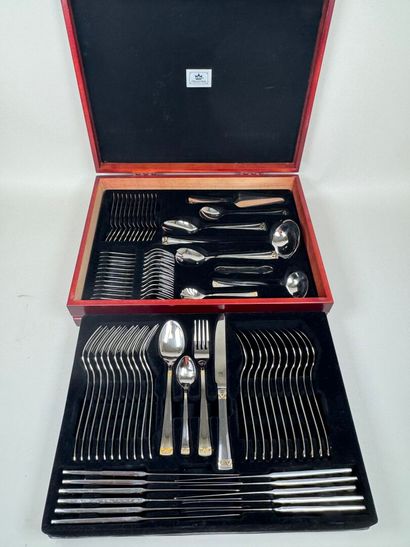 SBS Collection.
Ménagère en inox comprenant...
