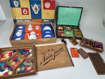 Lot de jeux comprenant :
- 