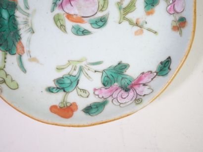 CHINE, XXe.
Deux soucoupes en porcelaine...