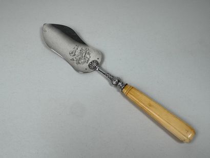 Silver fish shovel chased with shells, ivory...