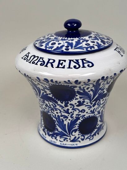 Pot couvert à pharmacie en faïence bleu et...